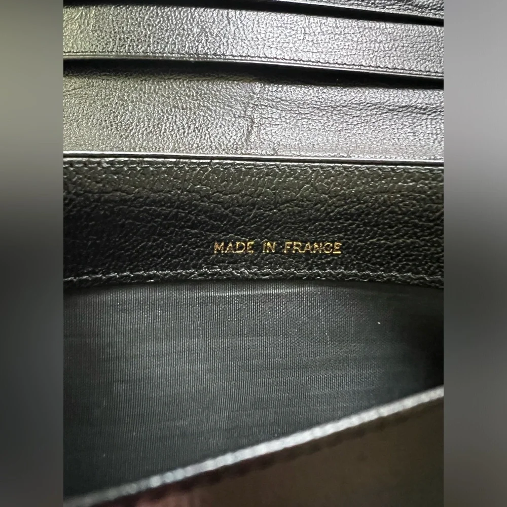 Authentic Chanel wallet on a chain - Picture 3 of 10